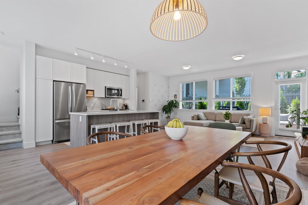 listing image 1103869510181756020