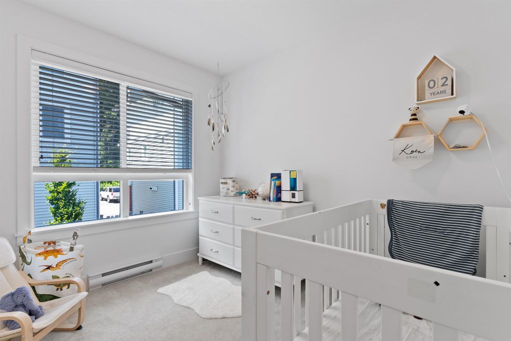 listing image 1109611107002746237