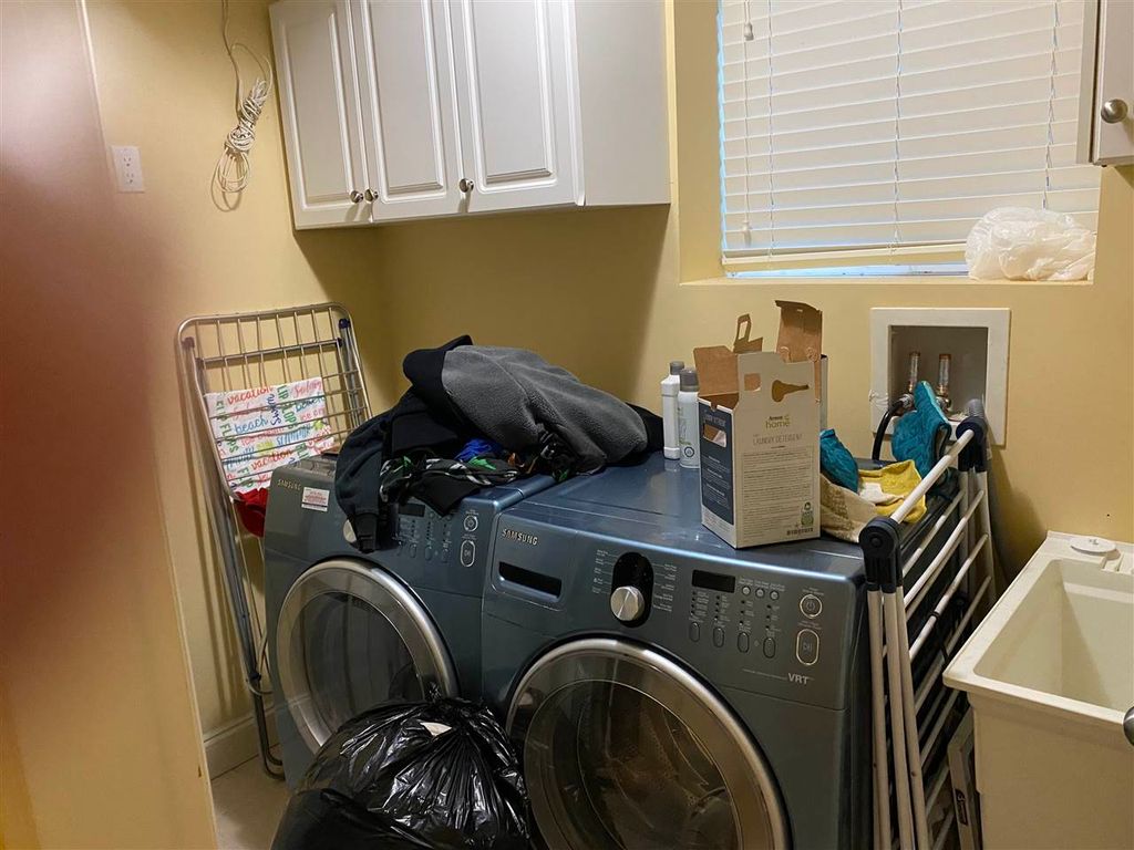 listing image 1102949889227953300
