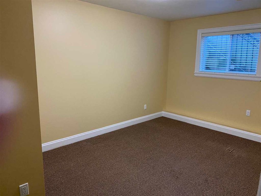 listing image 1102804412675799373