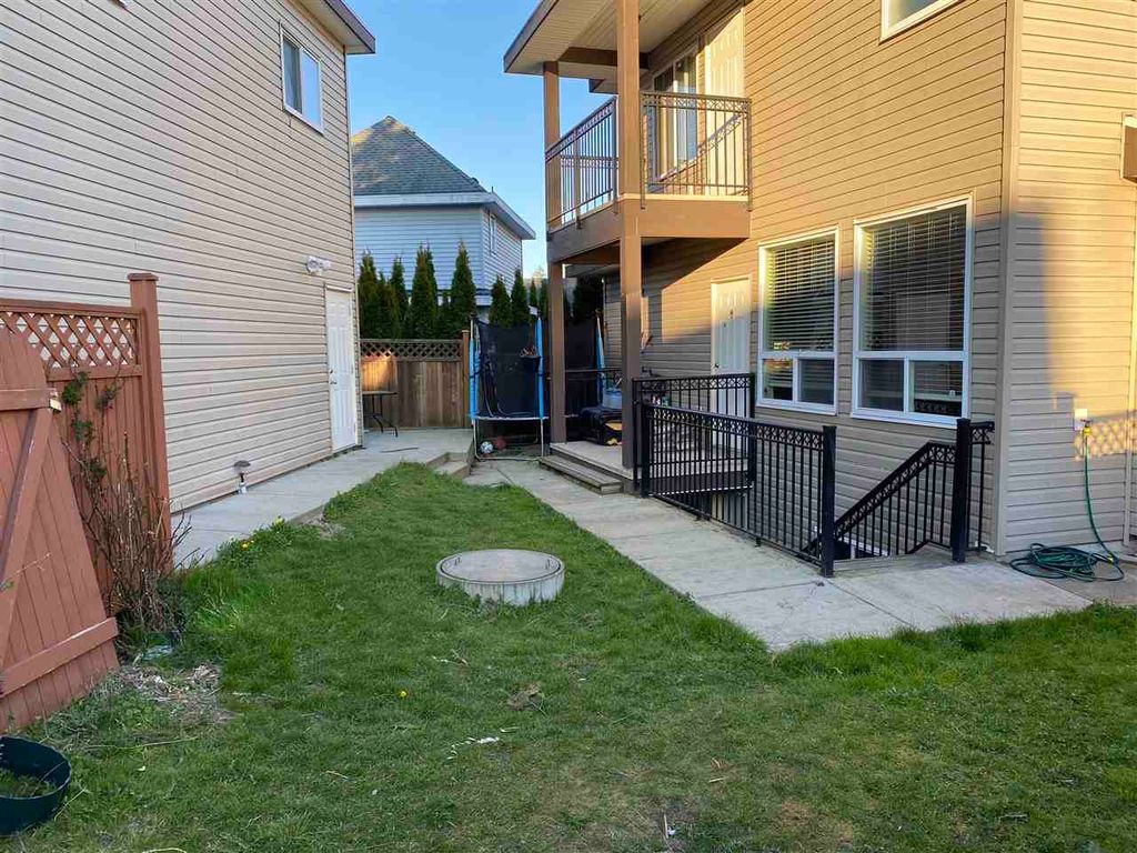 listing image 1109684535457846258