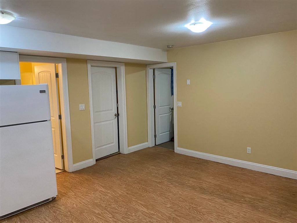 listing image 1106727142686774597