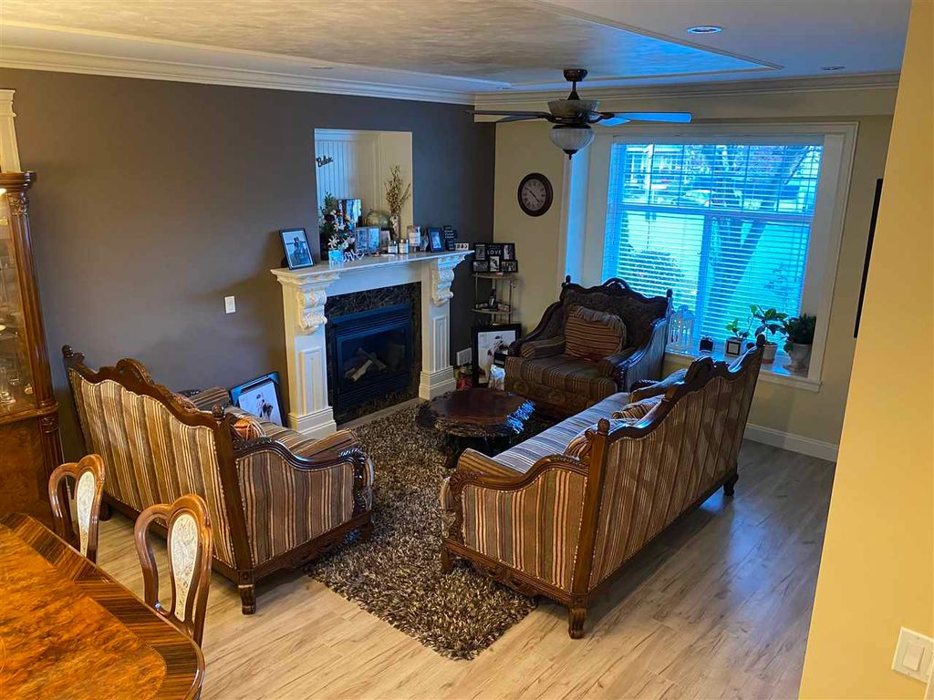 listing image 1107449129572208621