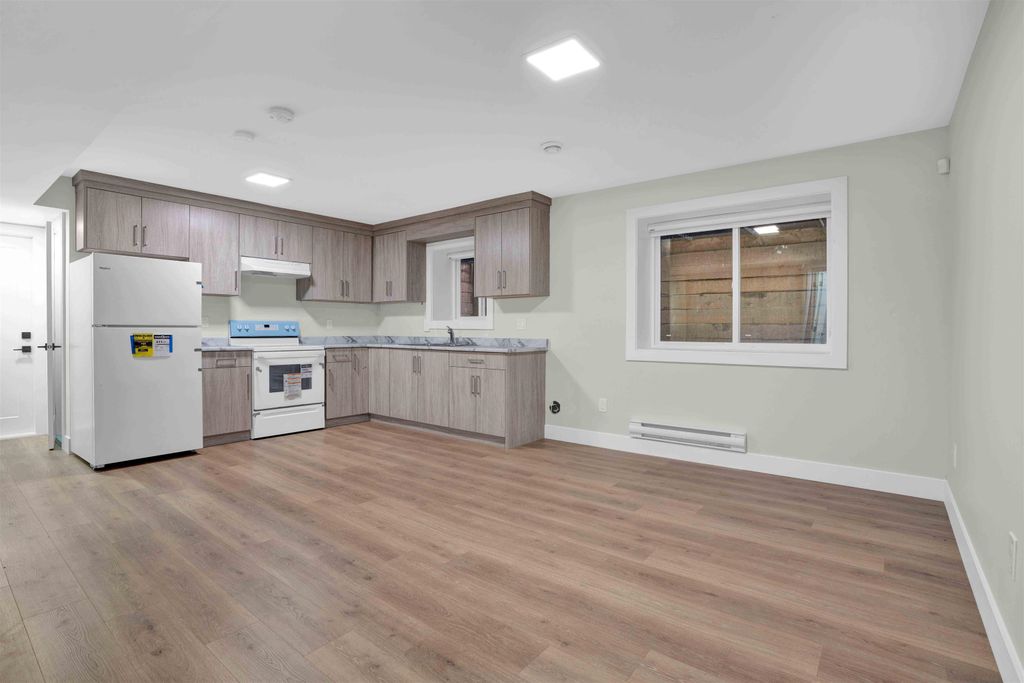 listing image 1108292999847463025