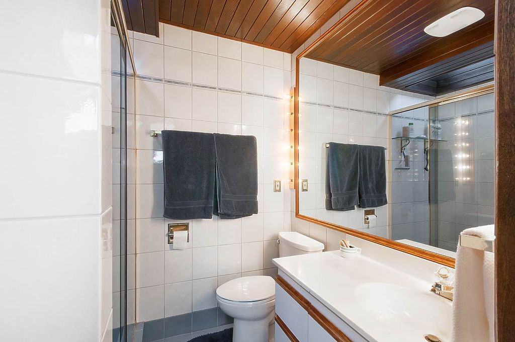 listing image 1104047899115948764