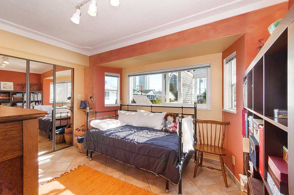 listing image 1102505005424153193