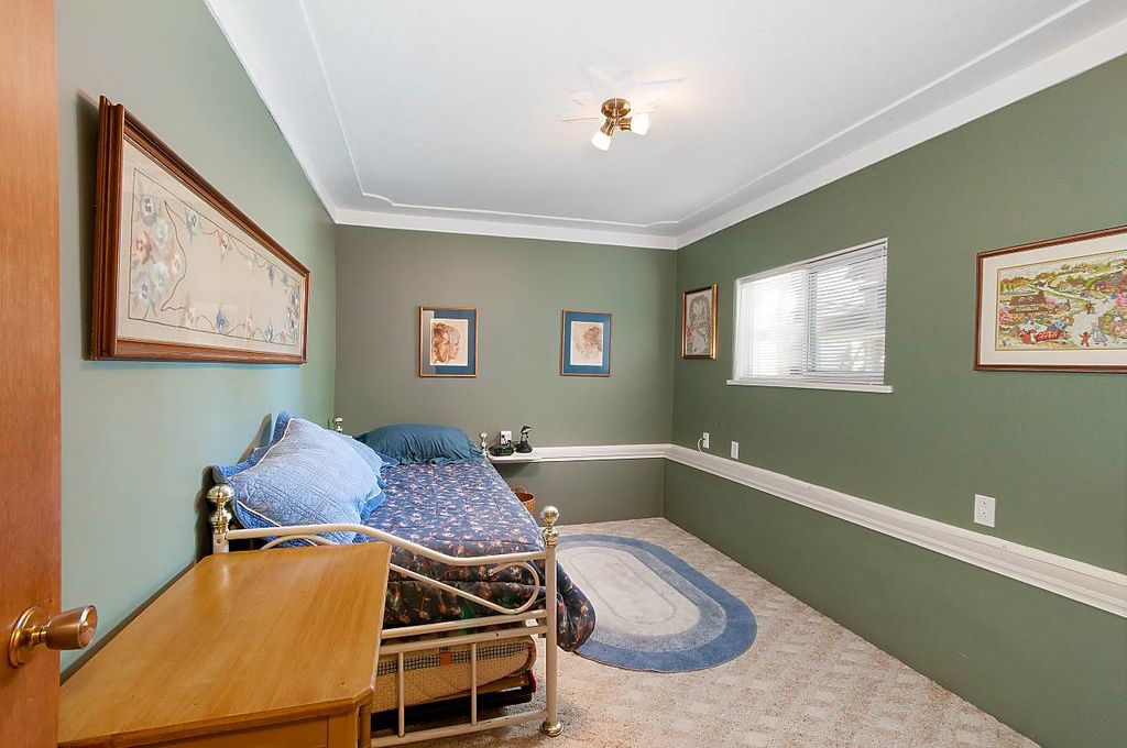 listing image 1109052308220984757