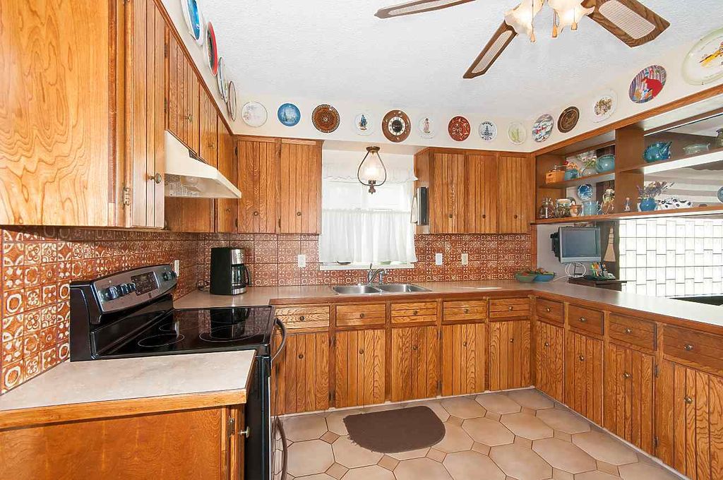 listing image 1103209653639808185