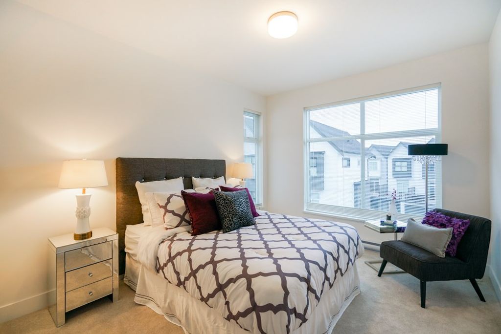 listing image 1106873384337464608