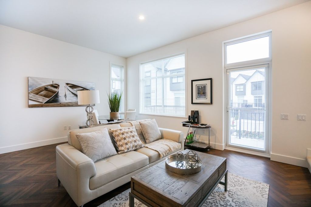 listing image 1103668305209475485