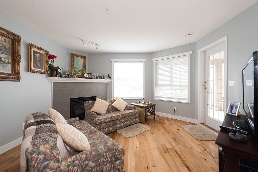 listing image 1104794673400010248
