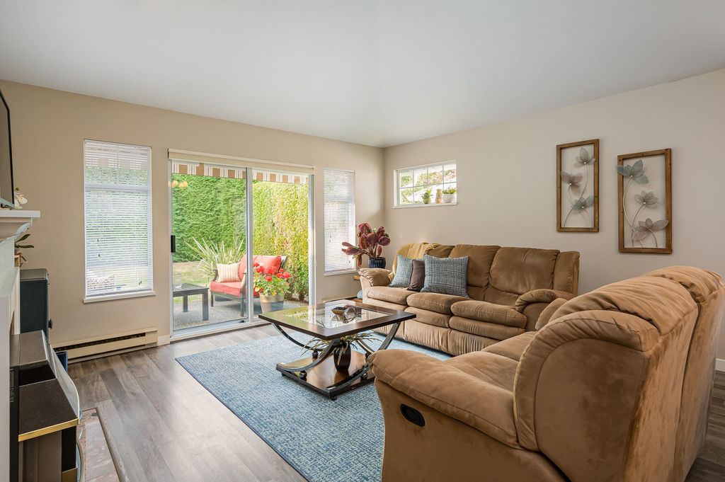listing image 1104122850456127083
