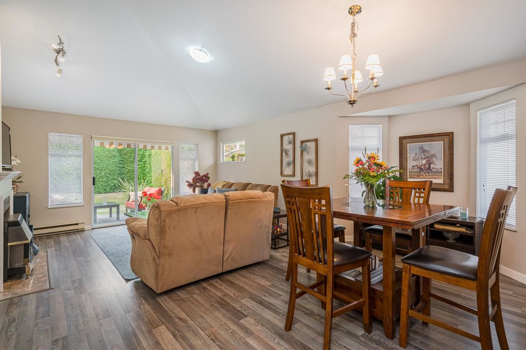 listing image 1100272415058077613