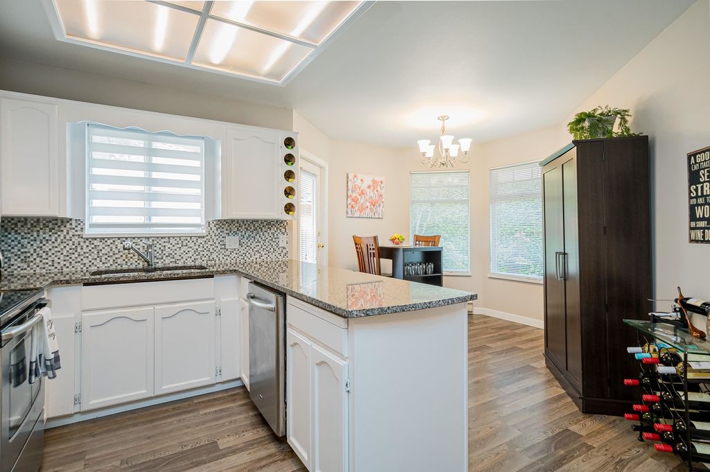 listing image 1107645723225335913