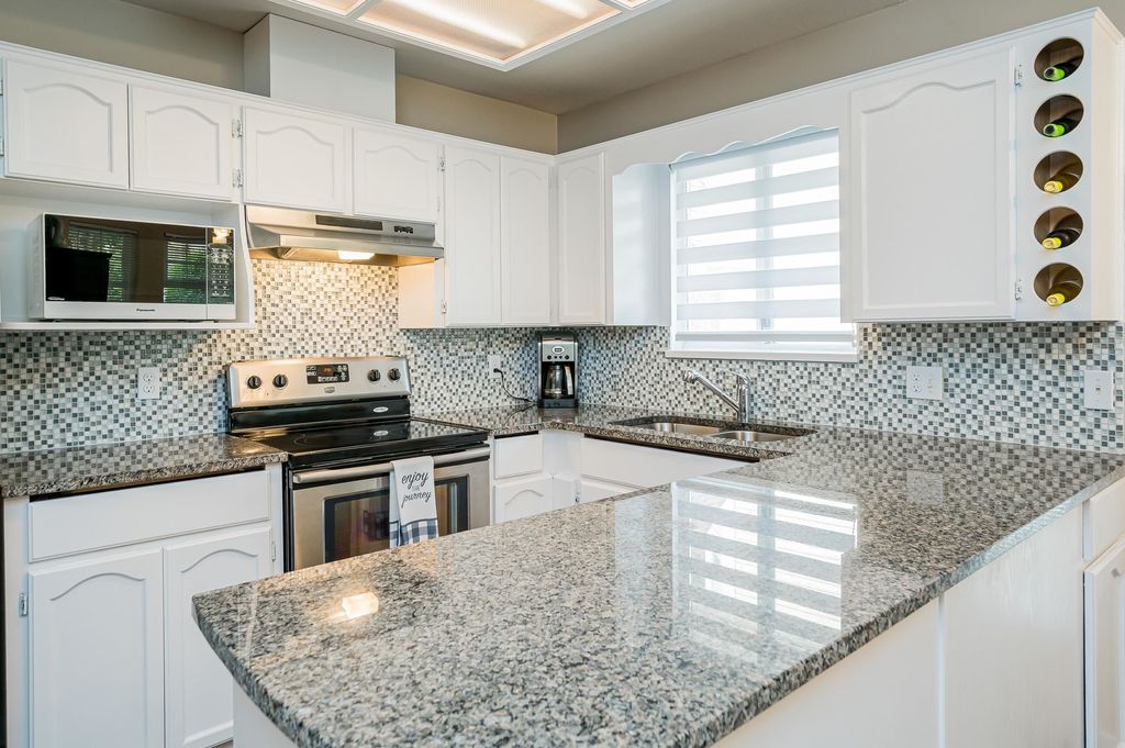 listing image 1106360321315466345