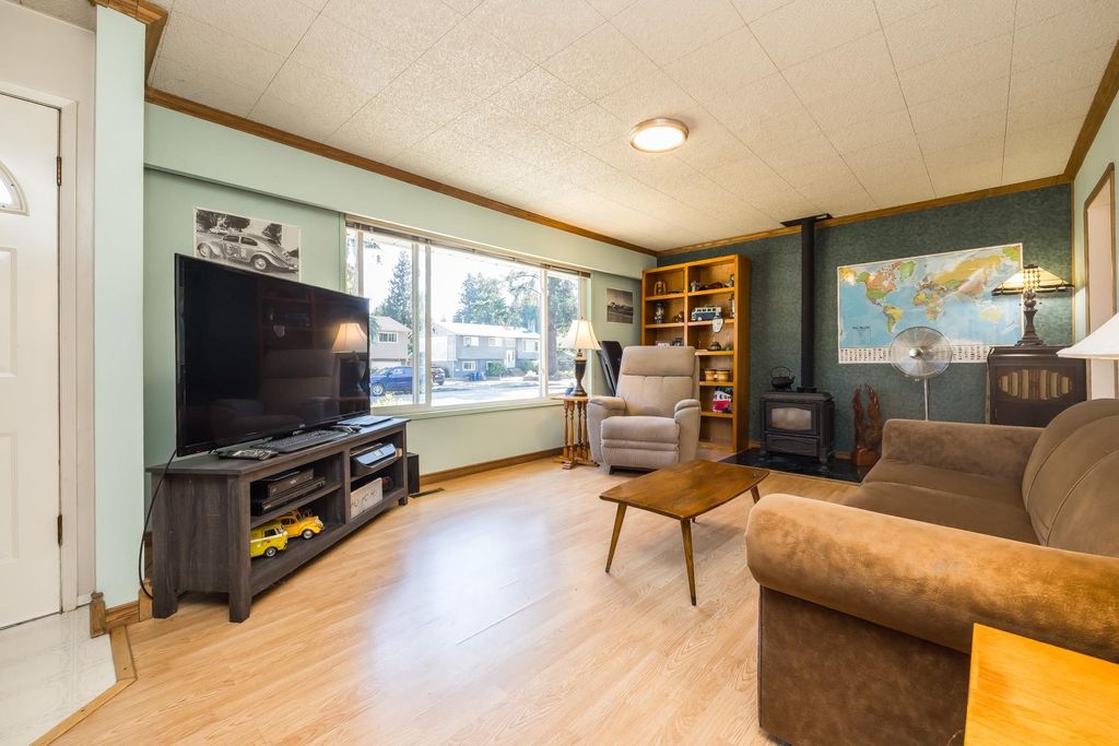 listing image 1100357158099710260