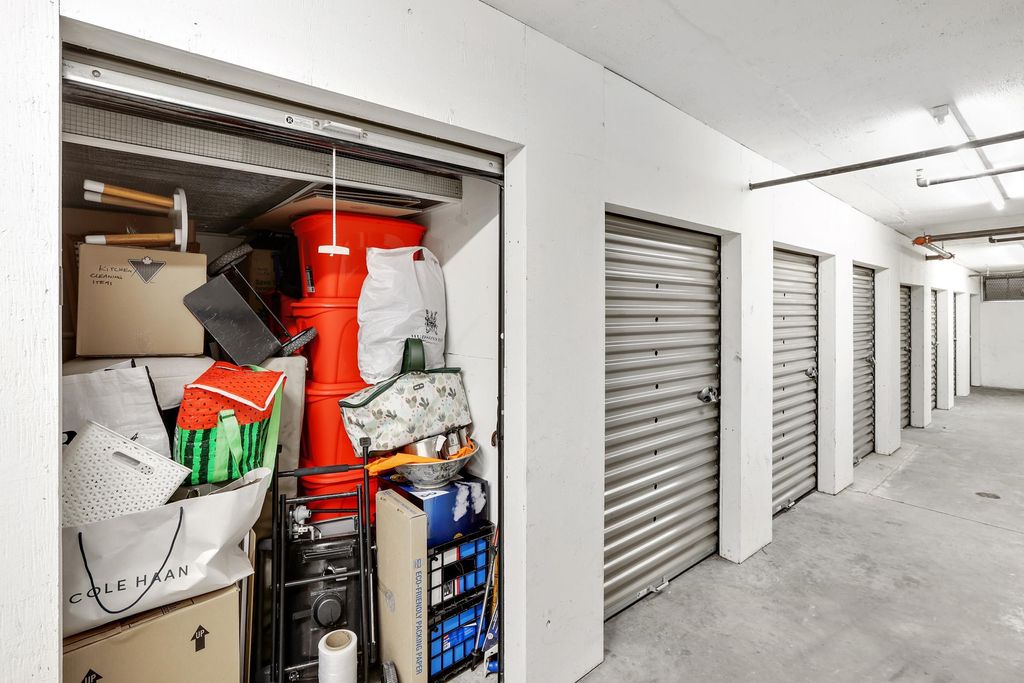 listing image 1104214326771513565