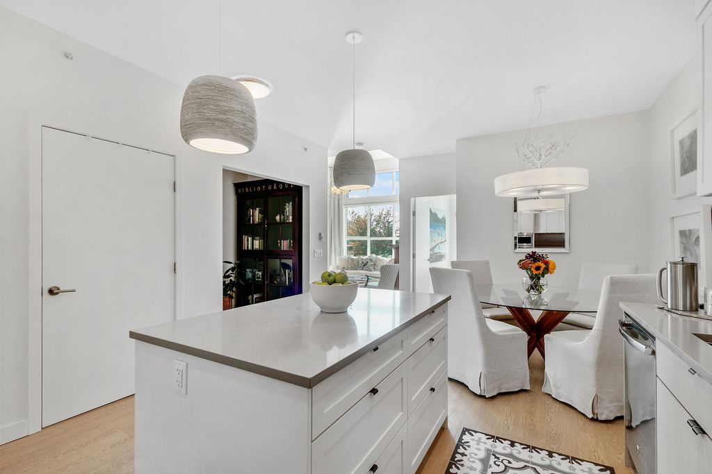 listing image 1103430583562518018