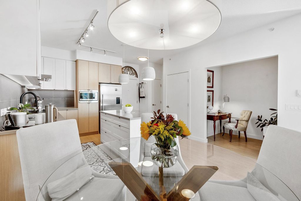 listing image 1109102139867872459