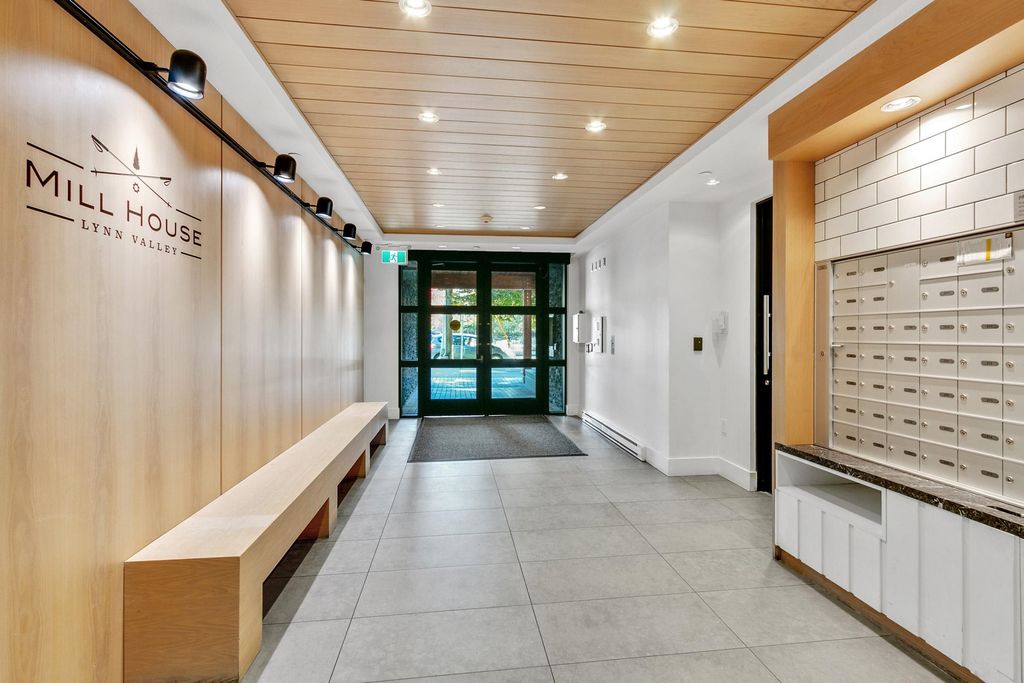 listing image 1100608758068906809