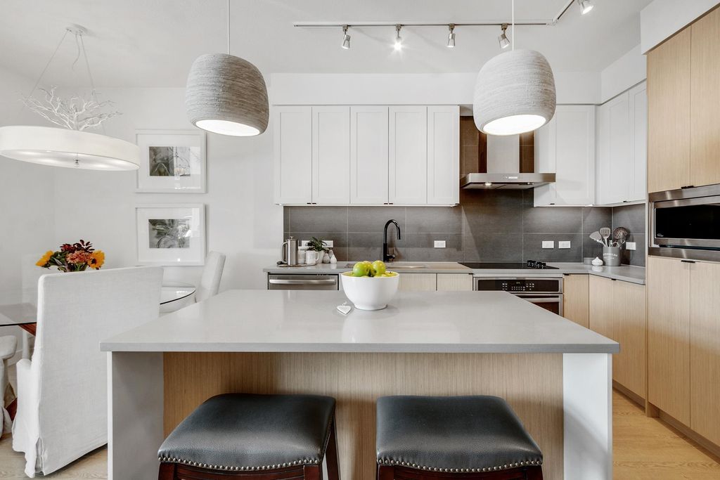 listing image 1105163836959480869