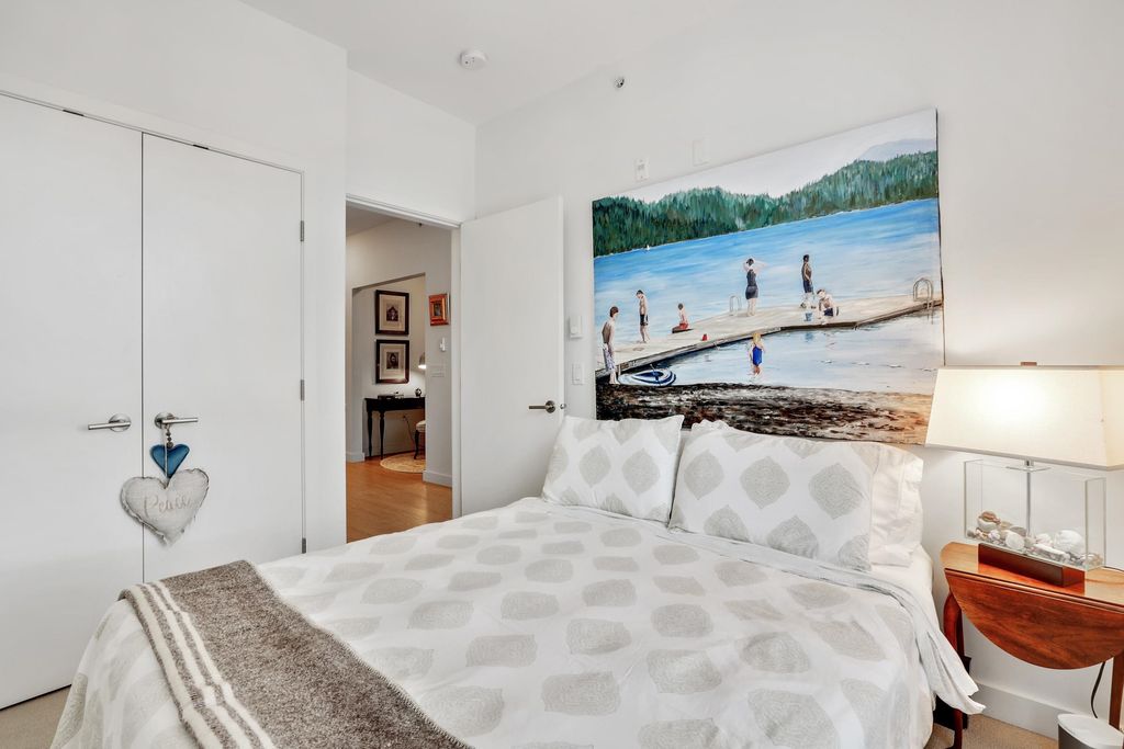 listing image 1104014340674324877