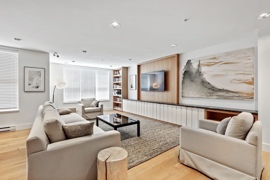 listing image 1108524380501334356