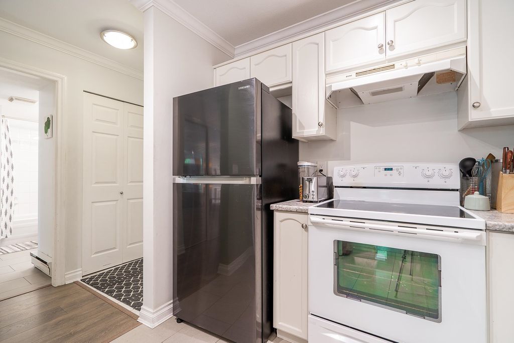 listing image 1106555229894138104