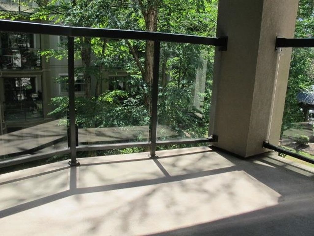 listing image 1105504127785341363