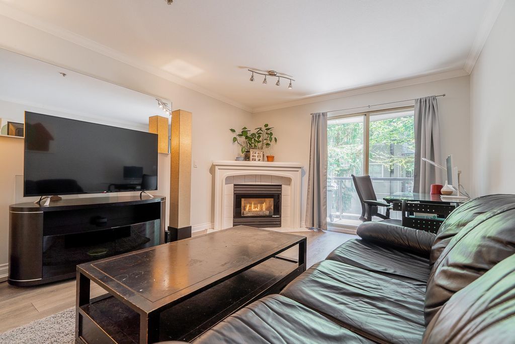 listing image 1100980780802254619