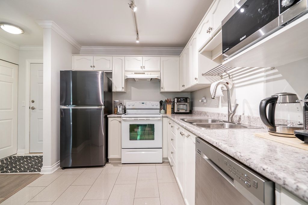 listing image 1102206234136228269