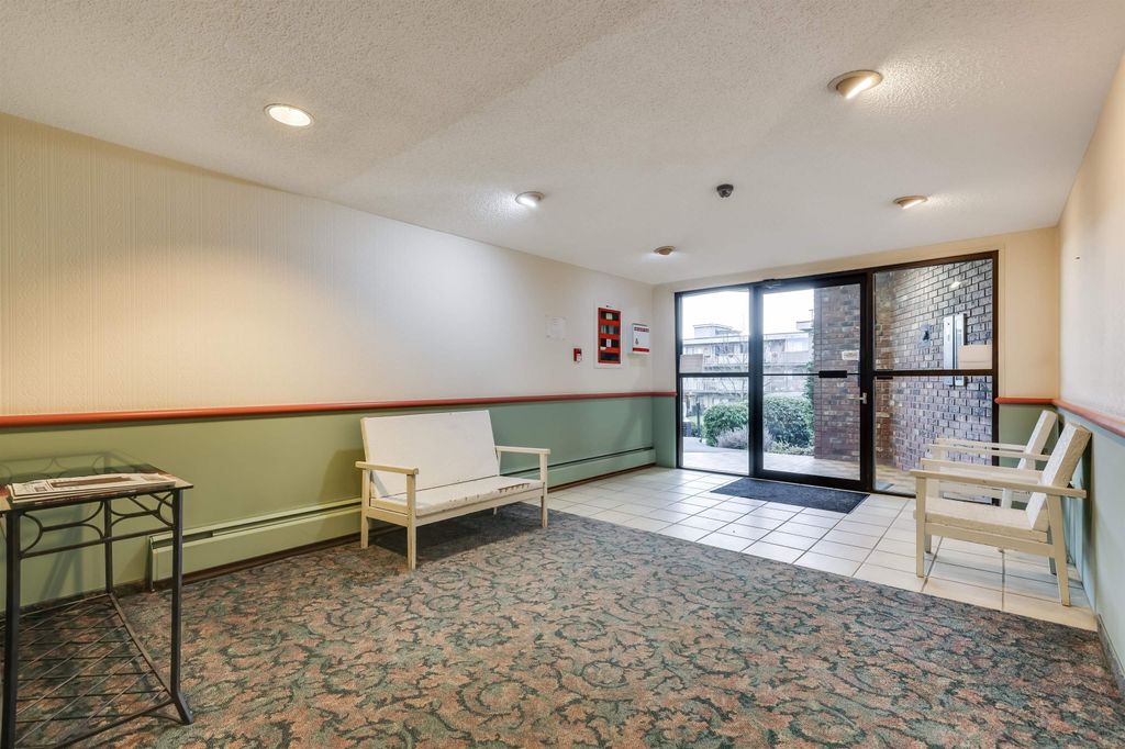 listing image 1100314131701481994