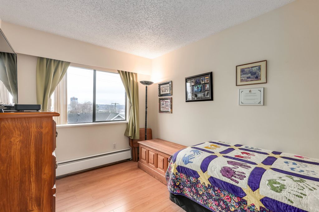 listing image 1106666691184467044