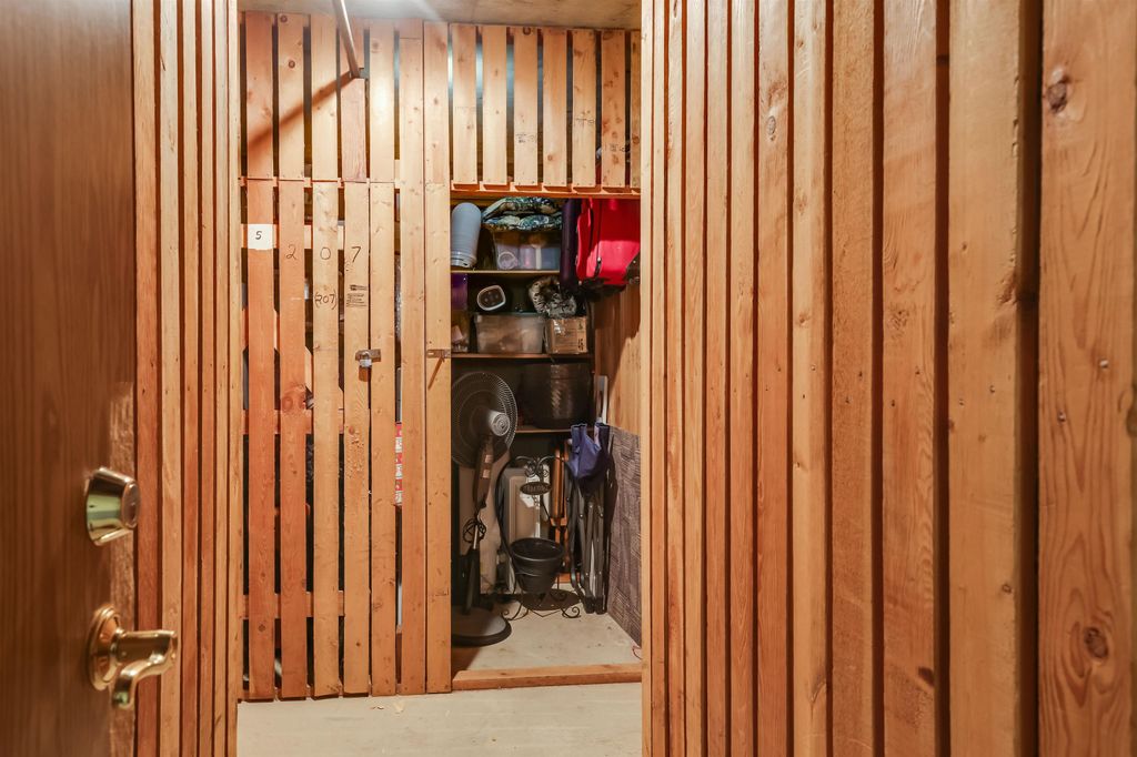 listing image 1103407649146215475