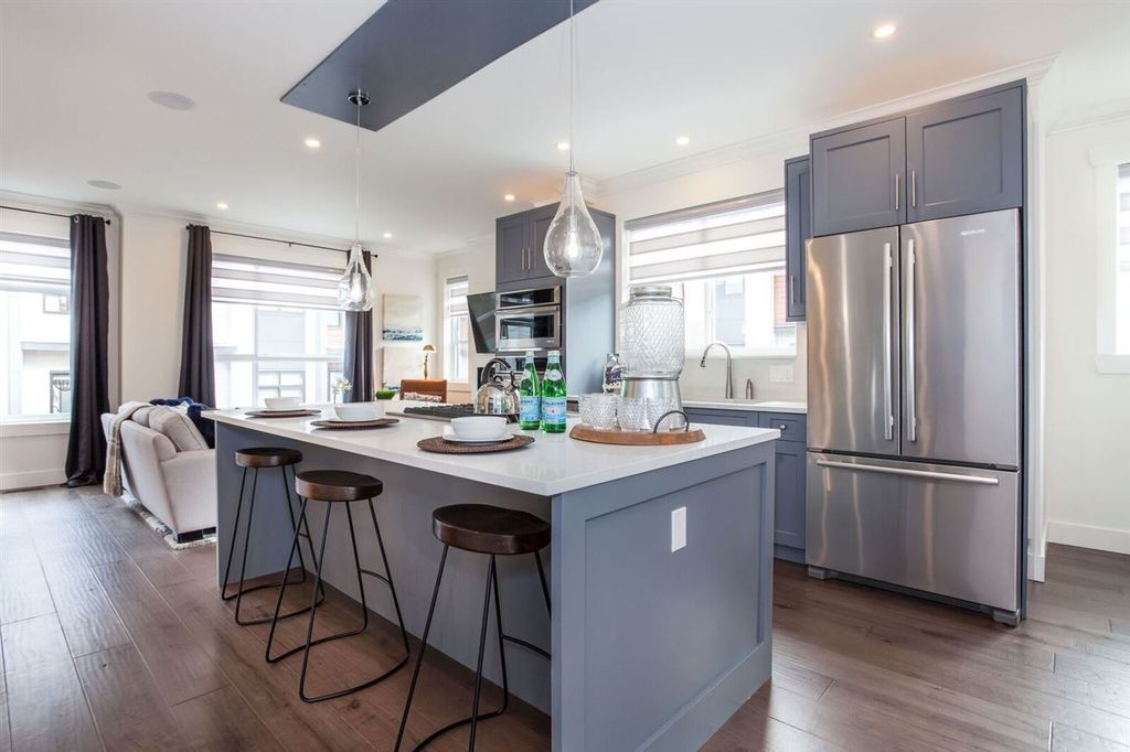 listing image 1103114098581861201