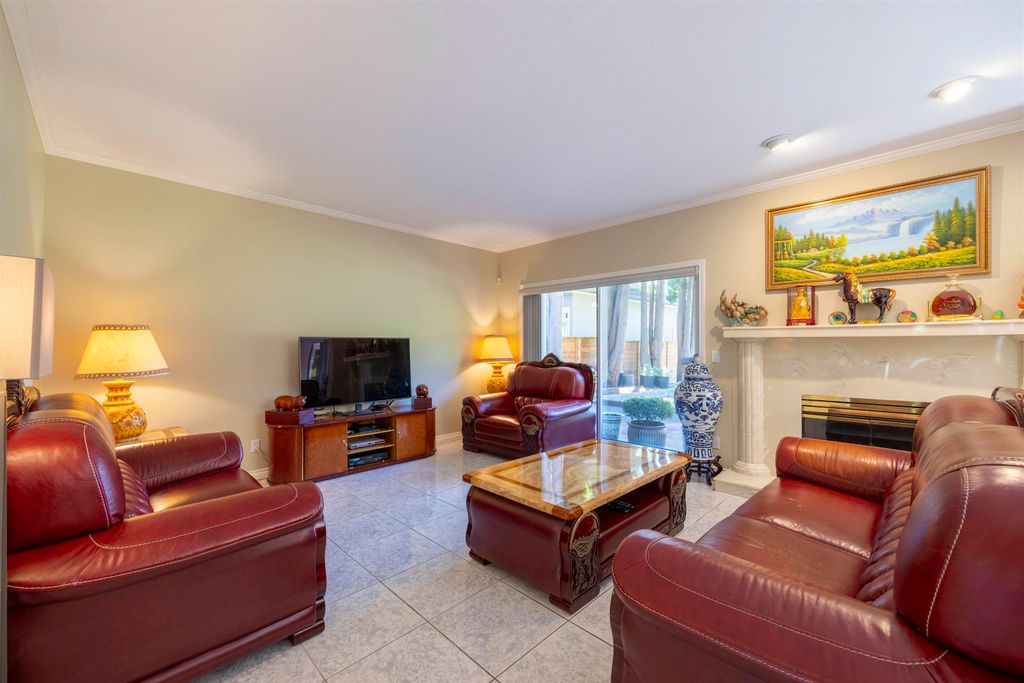 listing image 1101074521692973273