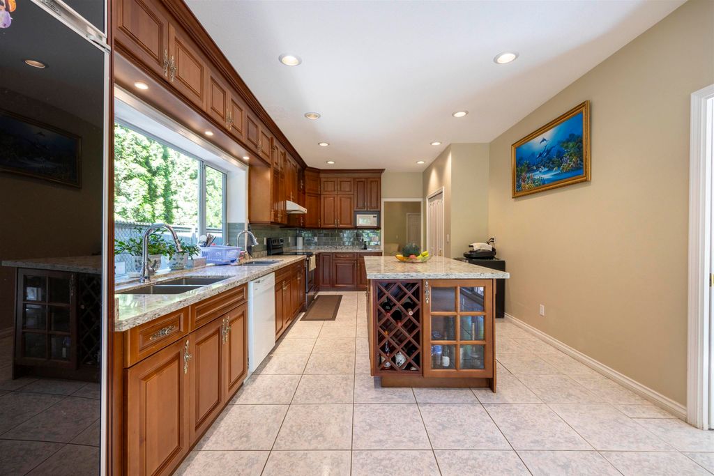 listing image 1104800700078106187