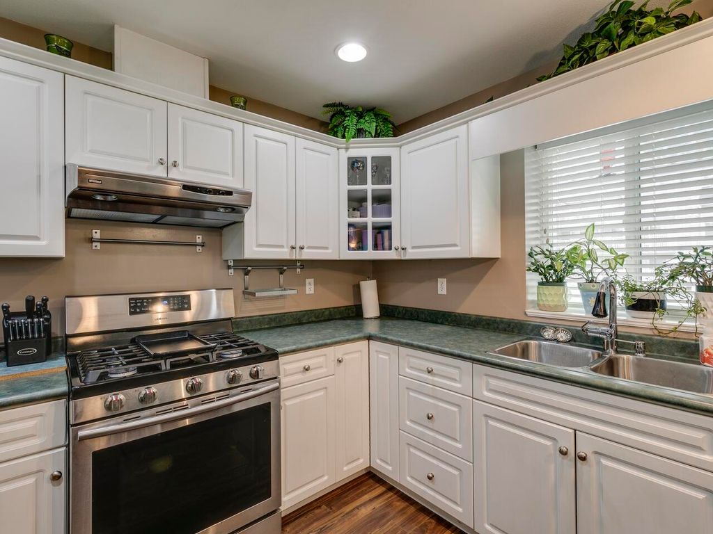listing image 1105427540174594800