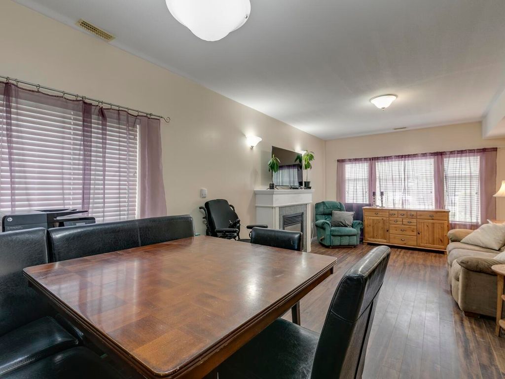 listing image 1102580275696828712