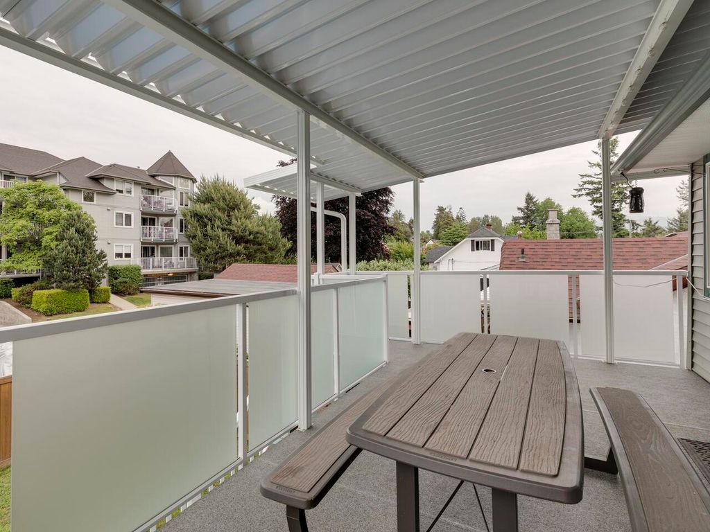 listing image 1104361596293813326