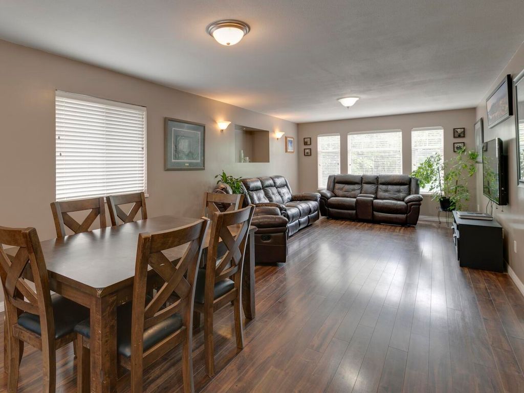 listing image 1100503035697809421