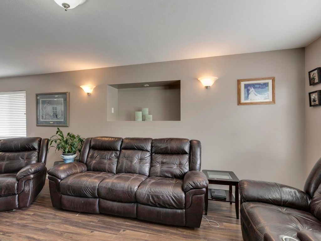listing image 1101396021848702161