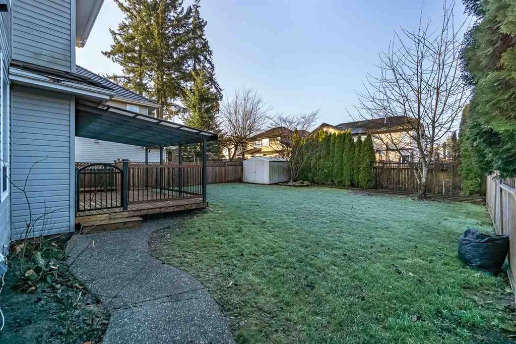 listing image 1105288639638682756