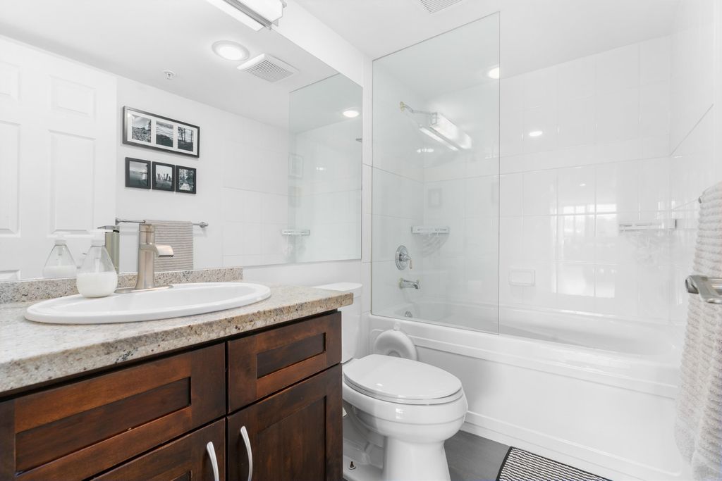 listing image 1108666435365212991