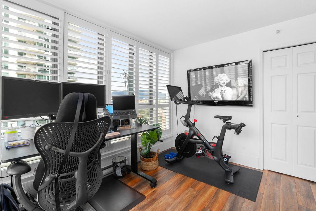 listing image 1101979898483454354