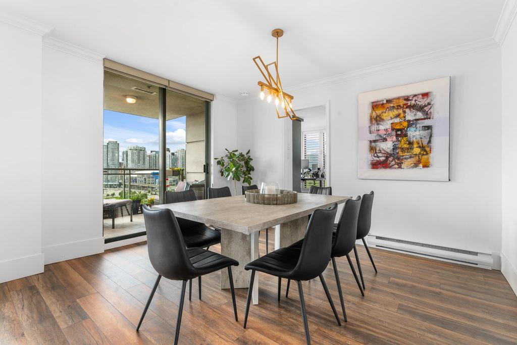 listing image 1105850950840757908