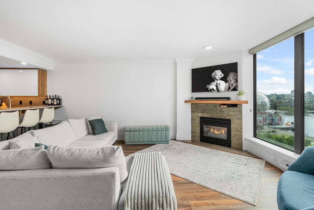 listing image 1103450260836992984
