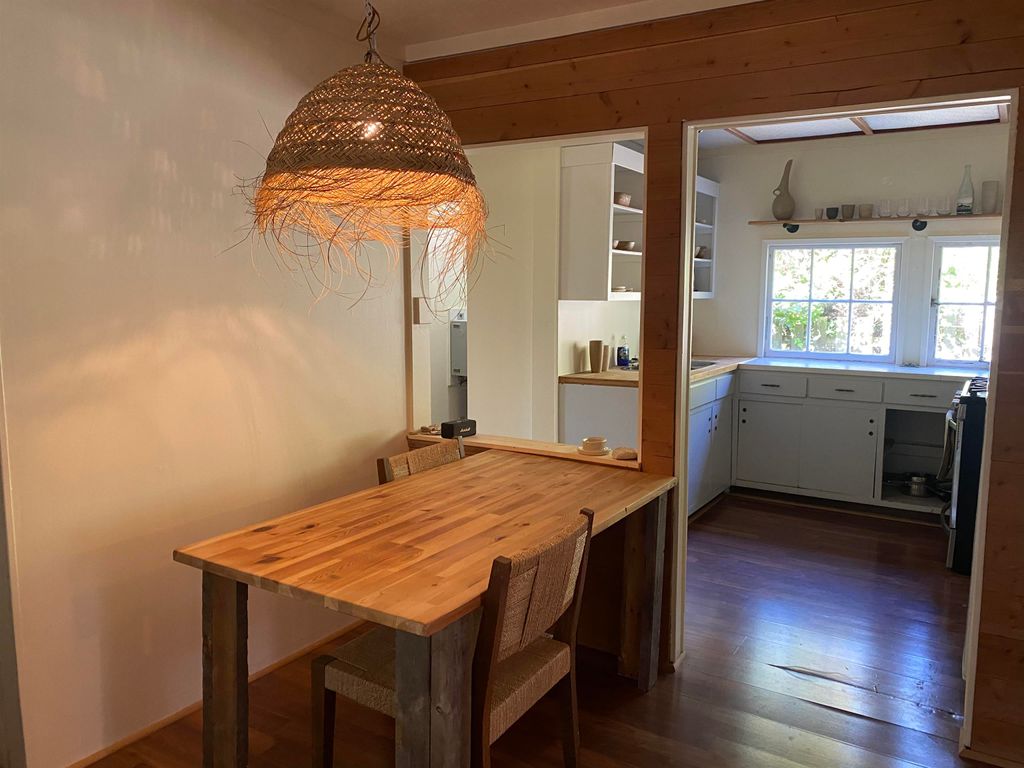 listing image 1106784131402202527