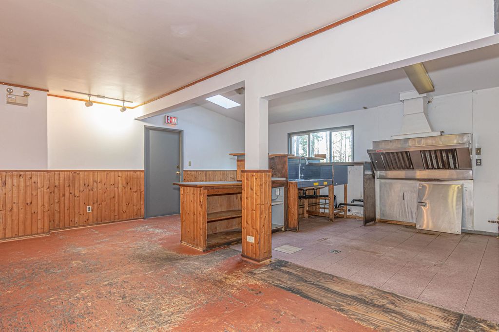 listing image 1106705302882384871
