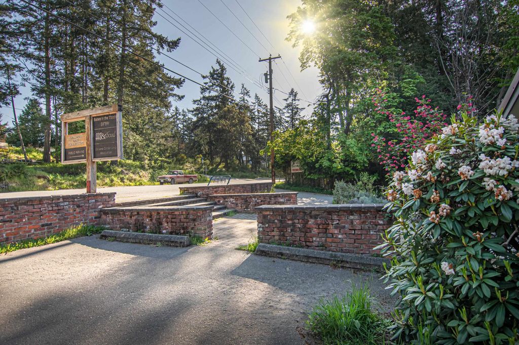 listing image 1108717580003960155